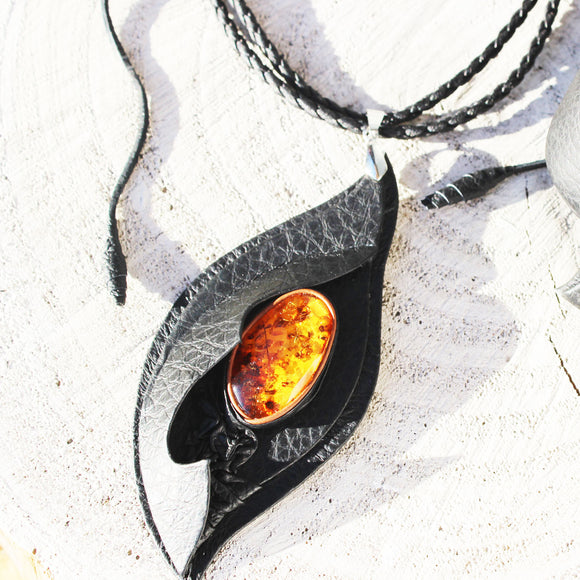 14ct Yellow Gold Large Teardrop / Pear Shape Natural Baltic Amber Pendant  on 9ct Gold Chain